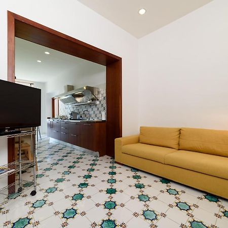 Amalfi Coast Family Luxury Suite Vietri Bagian luar foto