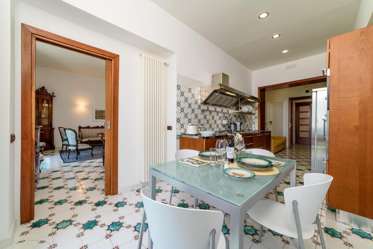 Amalfi Coast Family Luxury Suite Vietri Bagian luar foto