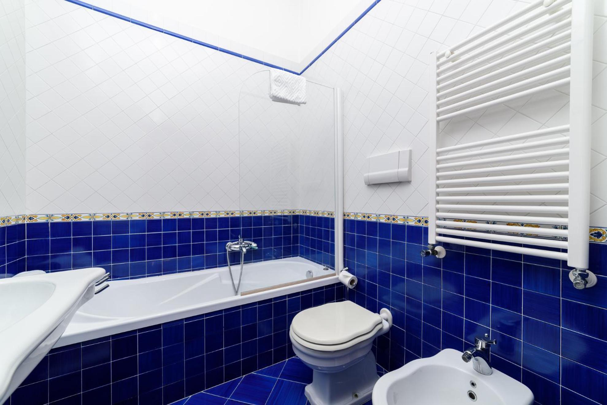 Amalfi Coast Family Luxury Suite Vietri Bagian luar foto