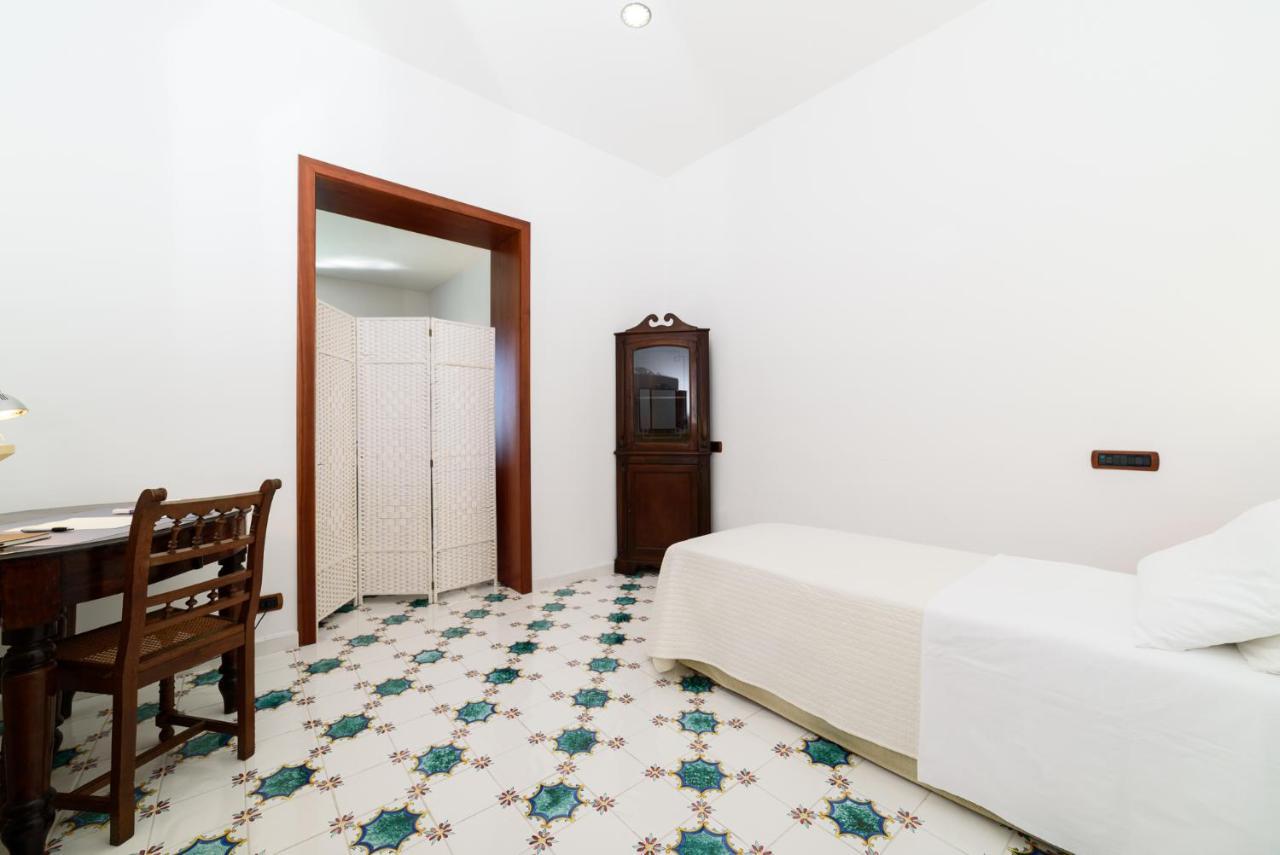Amalfi Coast Family Luxury Suite Vietri Bagian luar foto