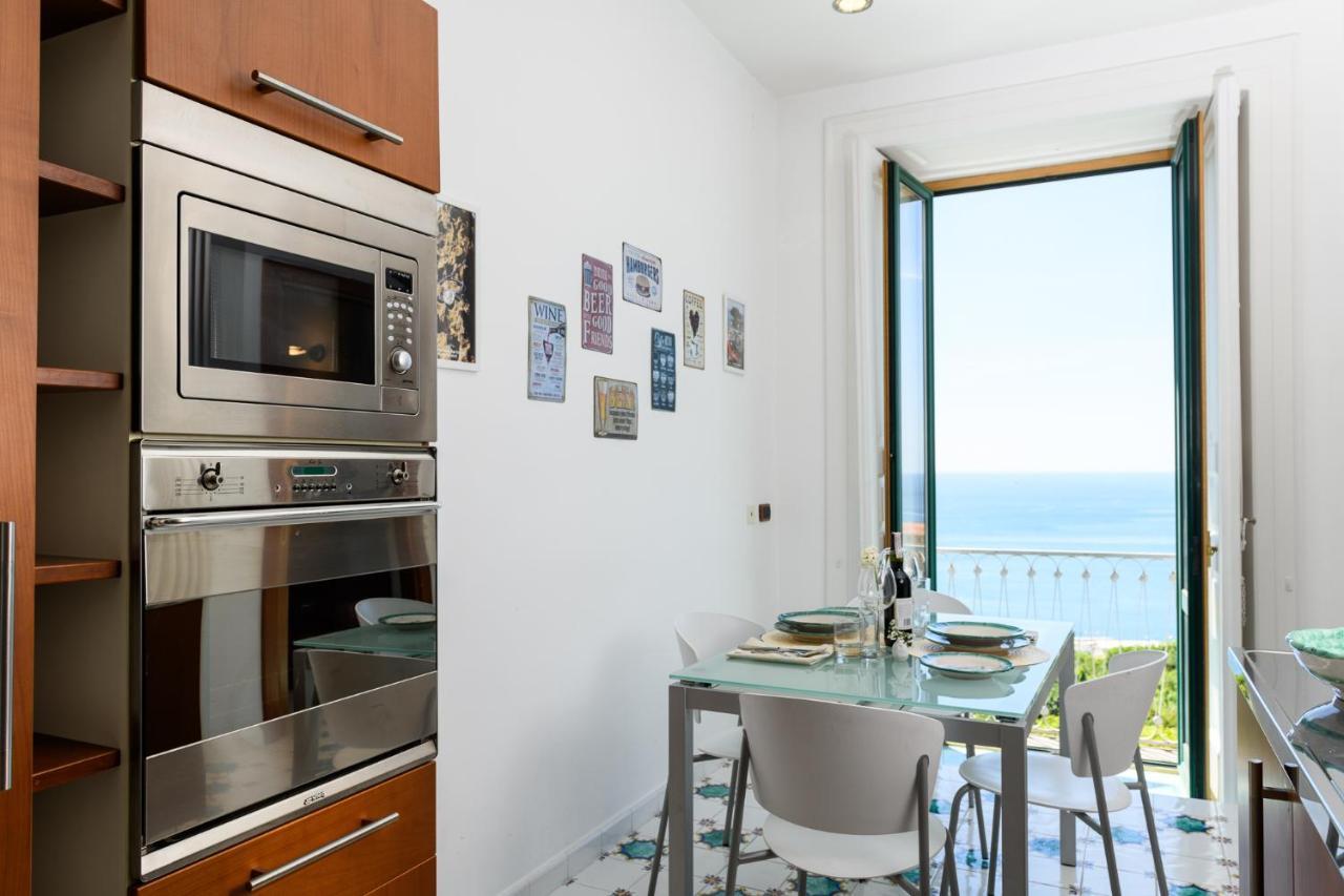 Amalfi Coast Family Luxury Suite Vietri Bagian luar foto